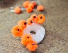 Pom-pom flies Pom-pom flies